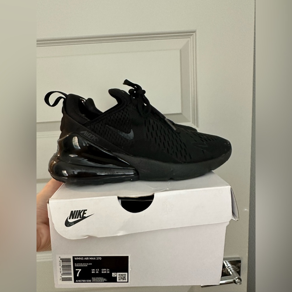 Nike airmax 270 women’s size 7